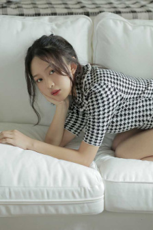 不扣钮的女孩》